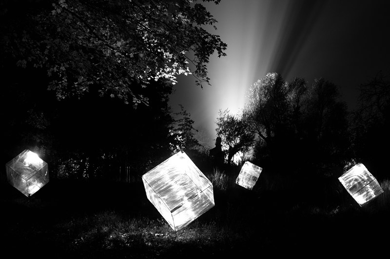 2310_heleu09_030_sw