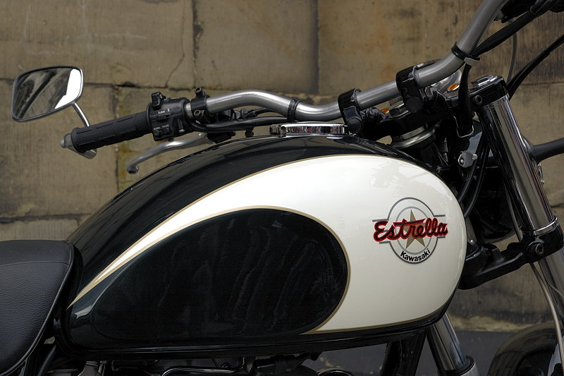 moped01_estrella